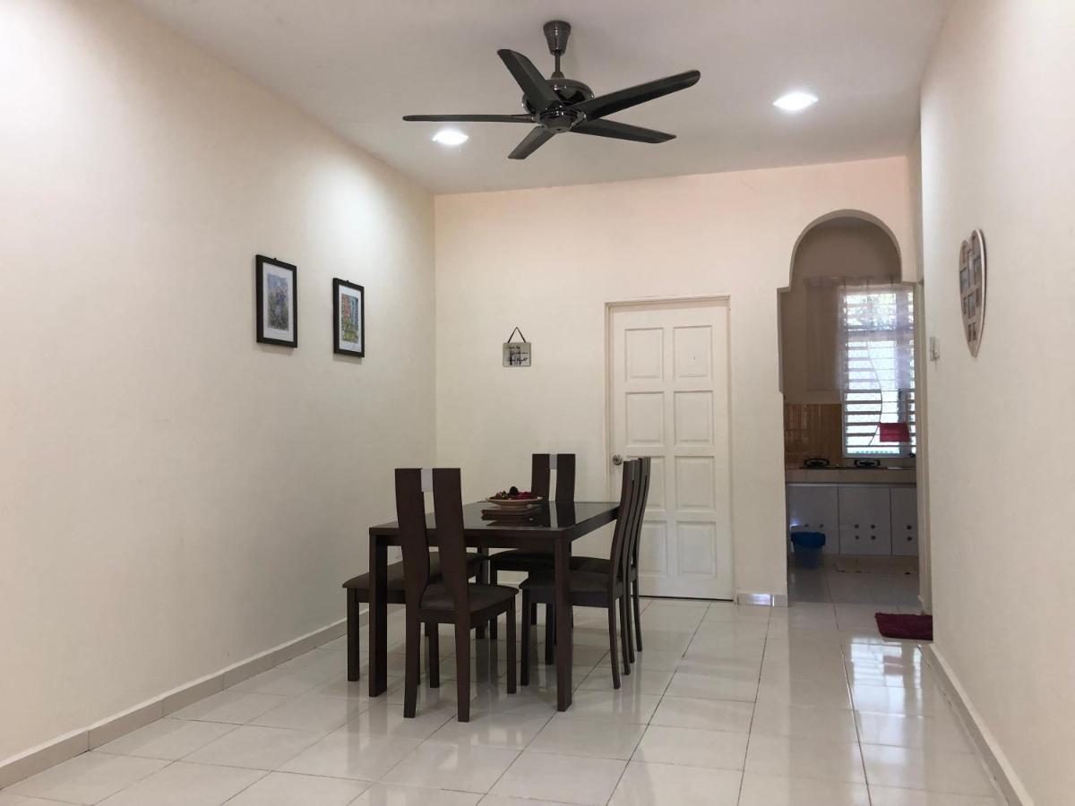 Magnolia 1 Homestay Kampung Kuala Besut Exterior foto